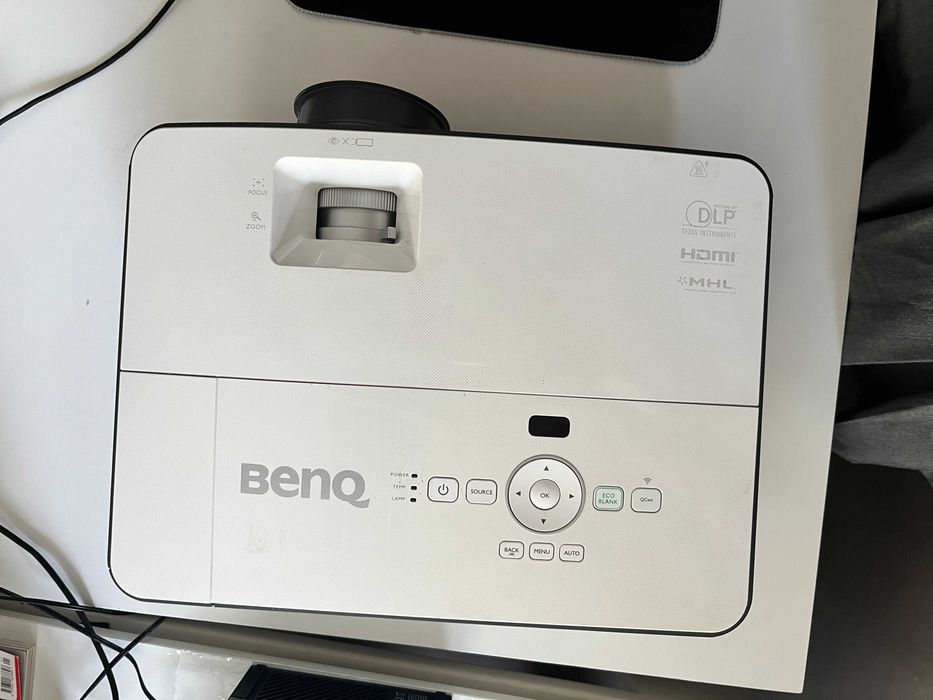 Прожектор BENQ MU686