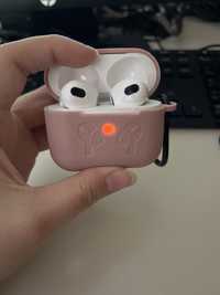 Apple AirPods.