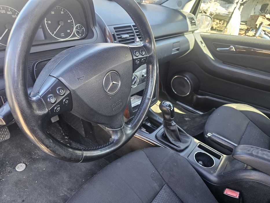 Мерцедес А170 на части