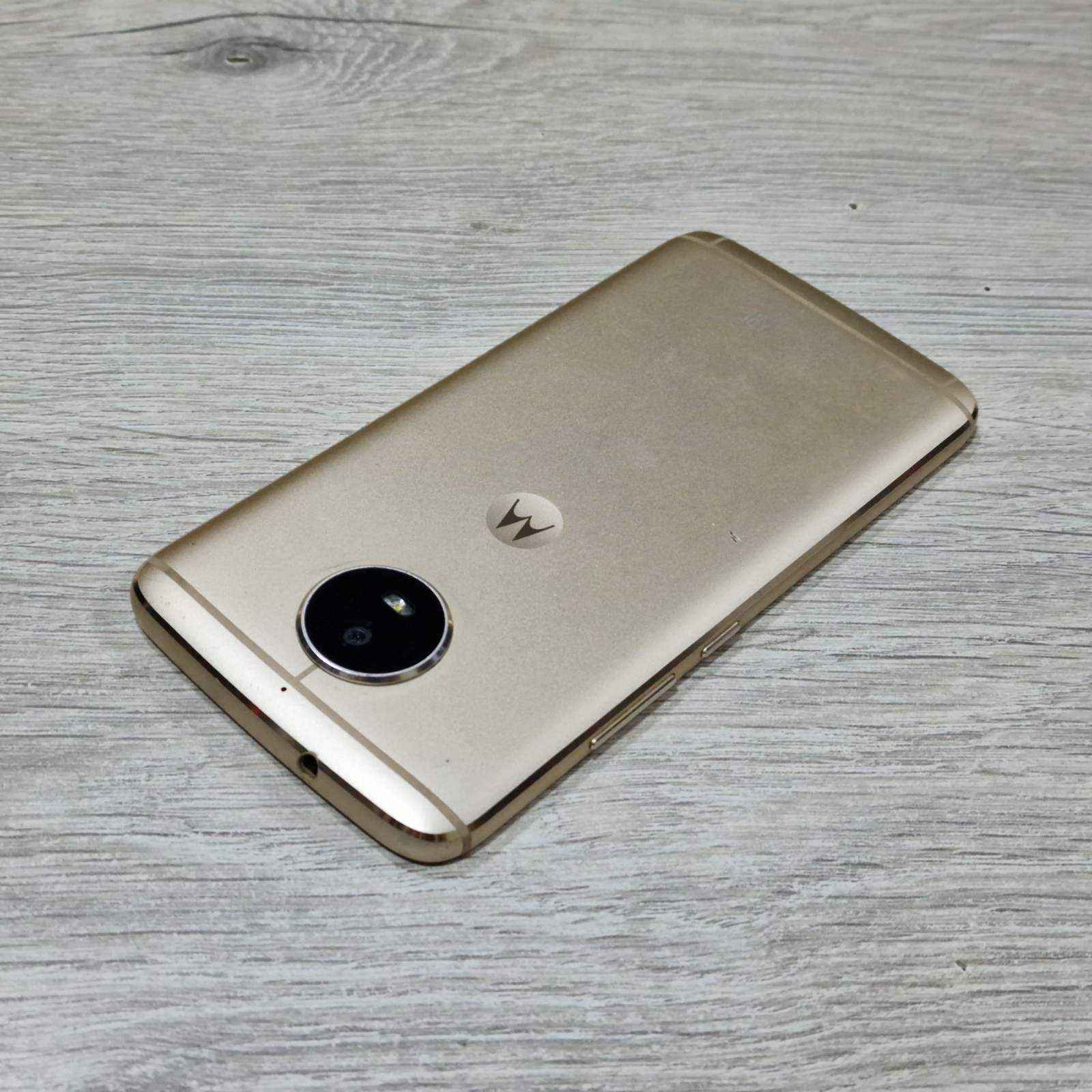 Телефон Motorola Moto G5s