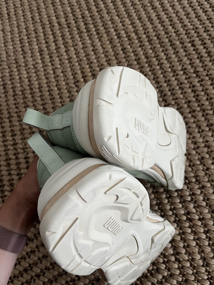 Adidasi Puma Thunder Dessert