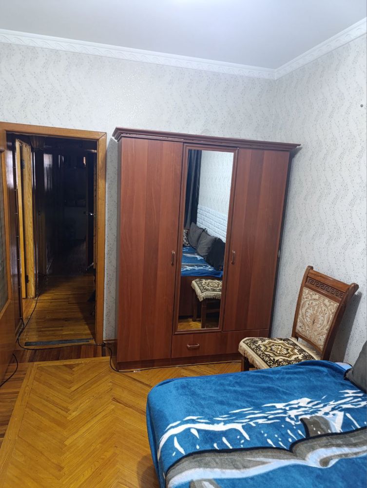 Продаётся вся мебель Стенка, 2 спальных гарнитура и кухня