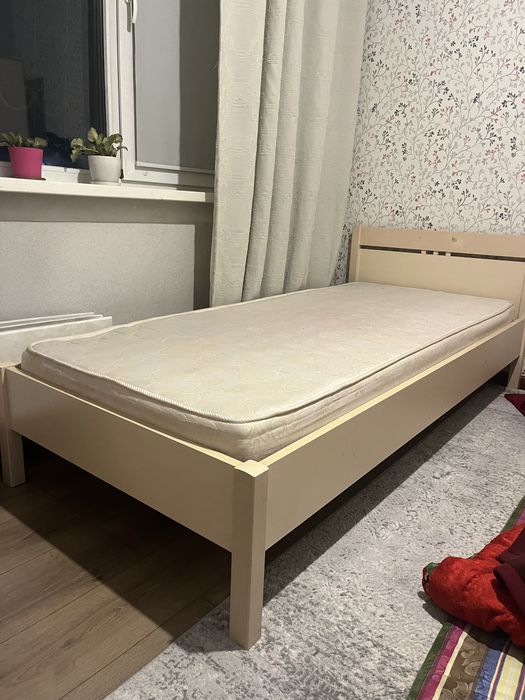 Продаеься кровать в хорошем состоянии