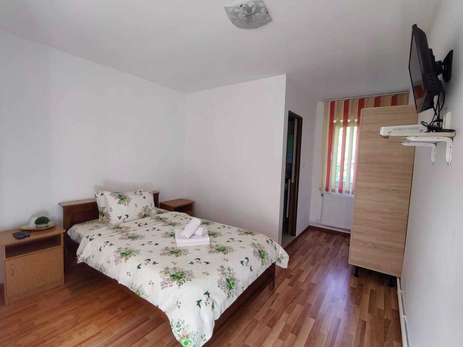 Închiriez pensiune la munte