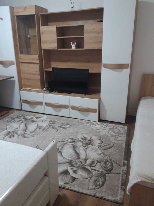 Garsonieră de închiriat