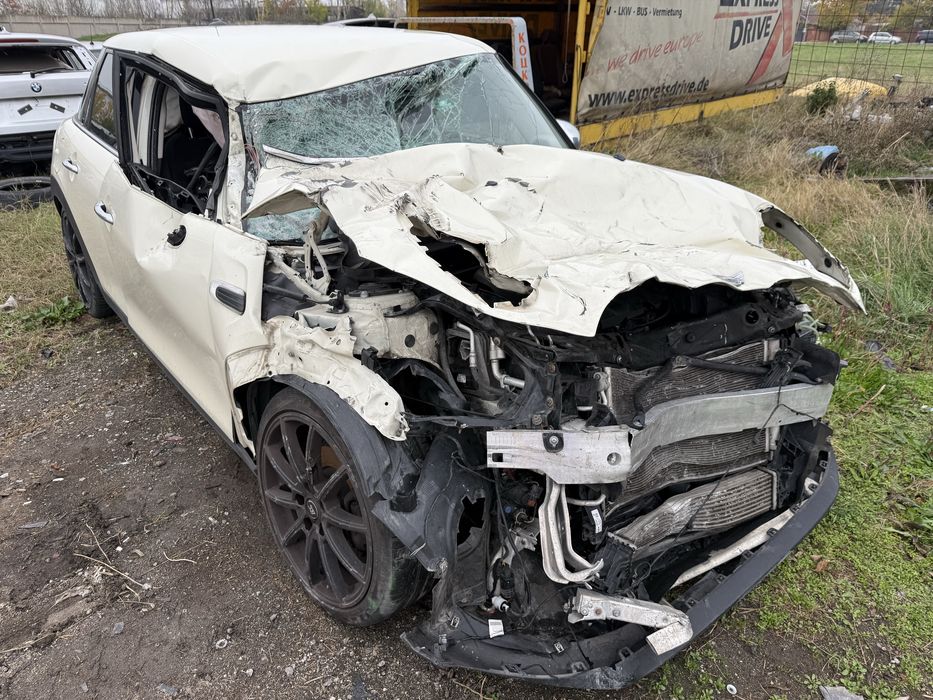 Мини Купър One Ф55 F55 на части(Mini F55 B38 na chasti)