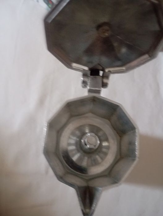 Vând cafetieră espresso,originală Made in Spain,noua nefolosita.