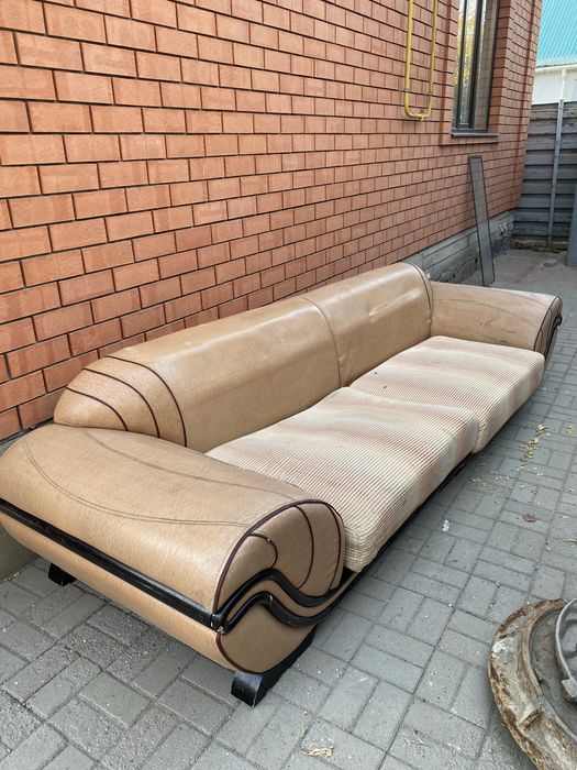 Отдом диван даром