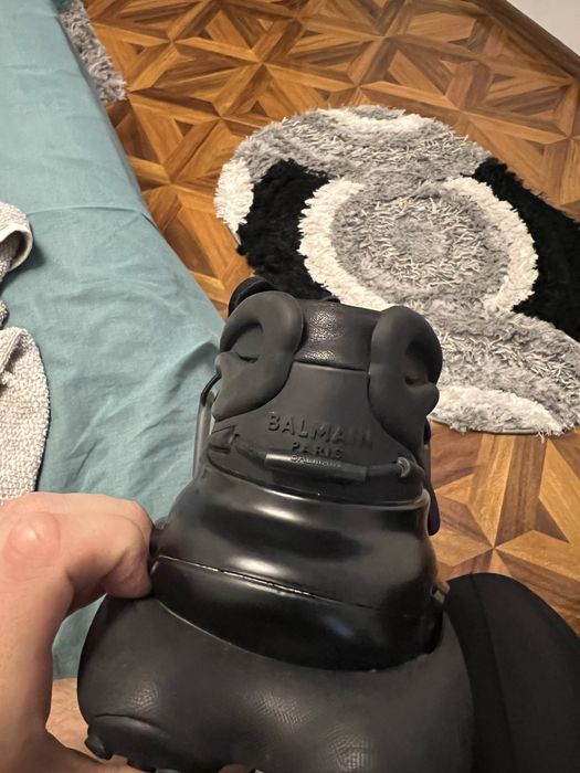 Balmain unicorn defecti