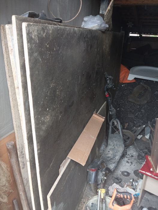 Продам ДСП в хорошем состояние длина 3.5  ширина 1.5