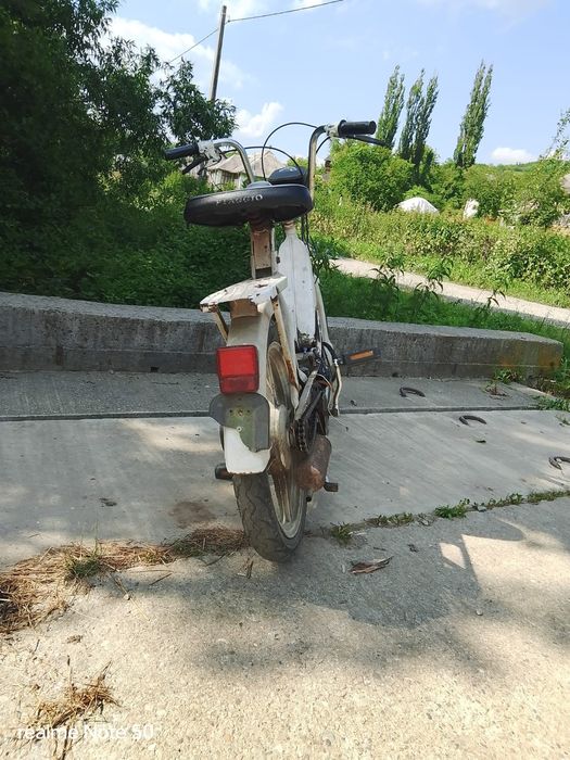 Vând moped pornește când vrea piese șcimbate