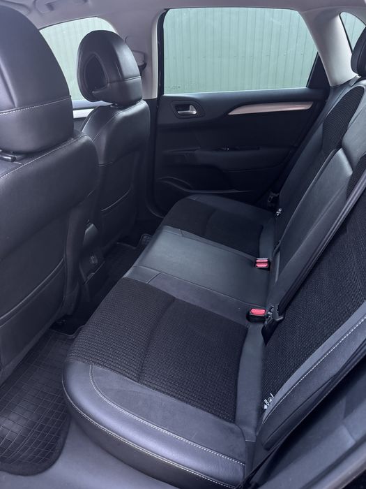 Citroen c4 exclusive 1.6 diesel cutie automata xenon navigatie