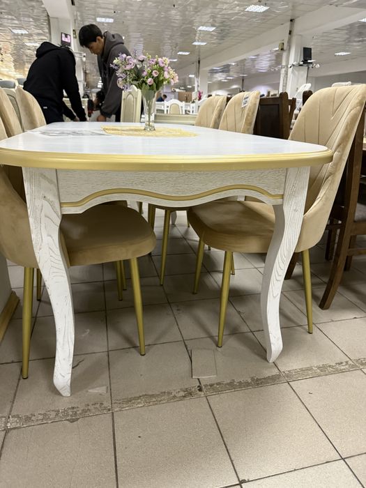 Стол бу в отличном состоянии