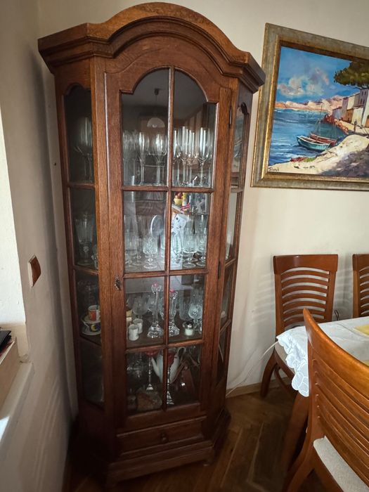 Секция витрина  дърво