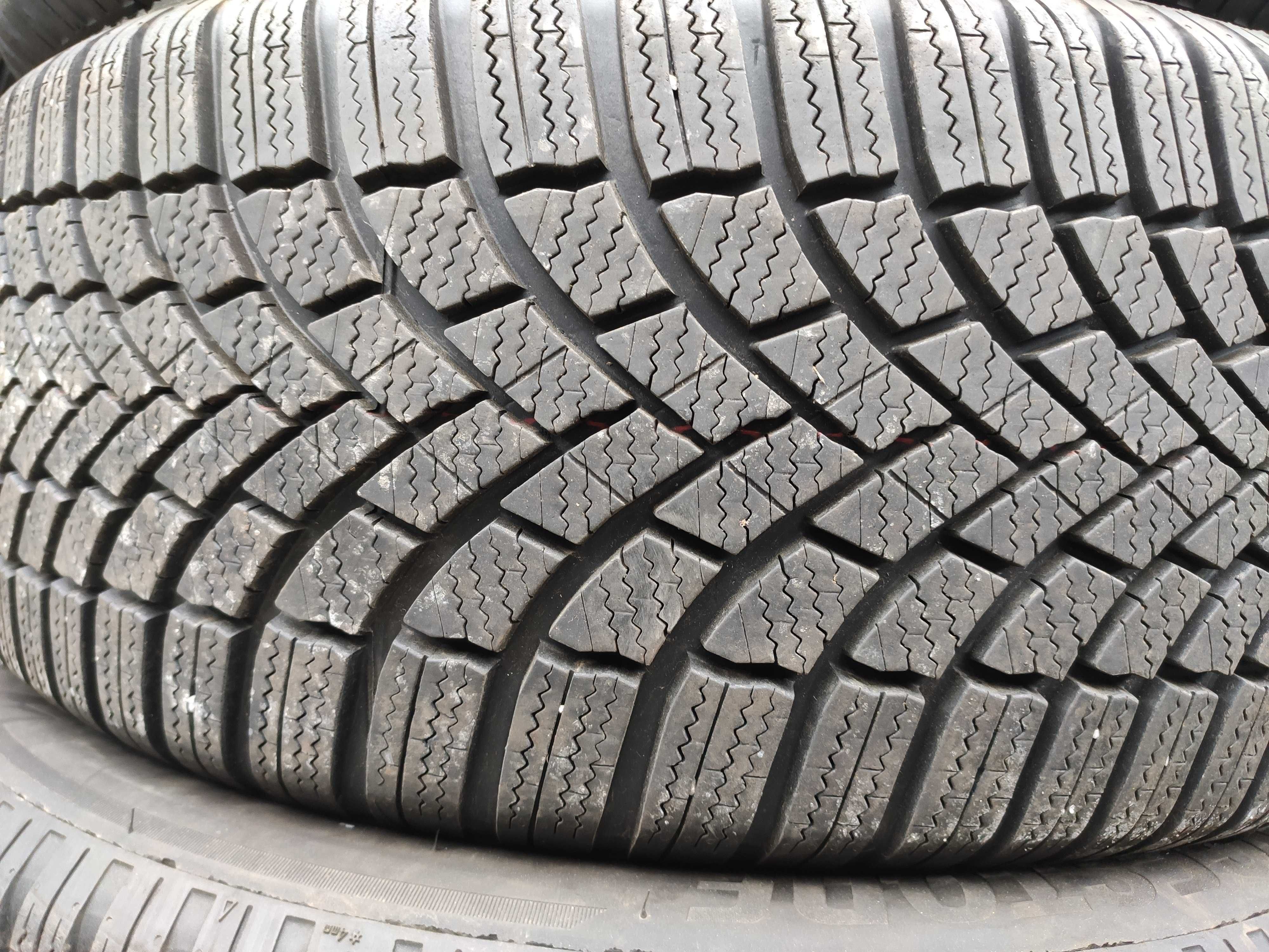 4бр Зимни гуми 225 55 18 - Bridgestone - DOT 2023