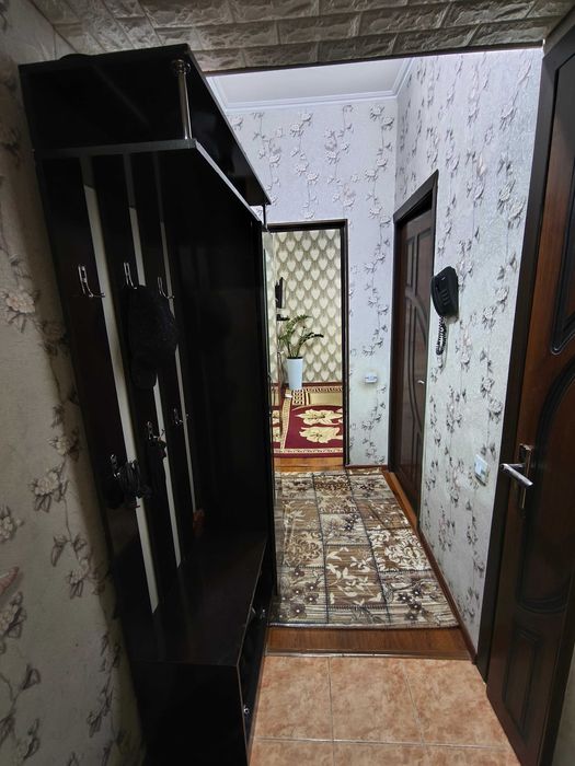 3 комнатная переделанная в 4 комнатную.3 xona kvartira 4 xonaga aylan