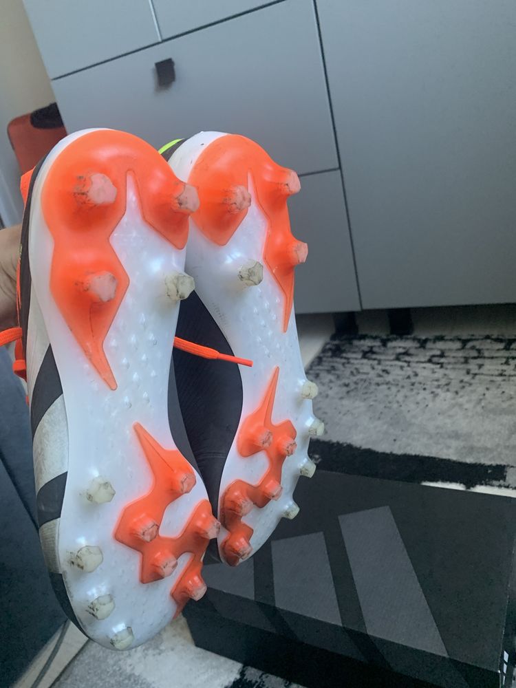 Vand ghete de fotbal marimea 42 elite