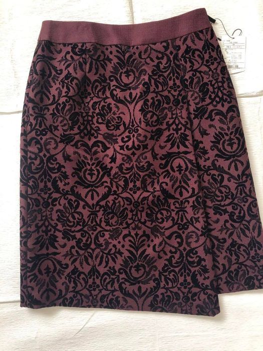 Prodaja sami xoroshiye odejdi i plate vsyo origina dyoshiva brend