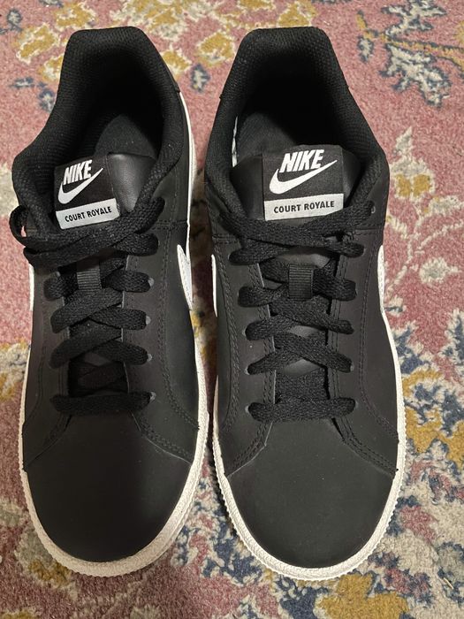 Tenesi Nike Court Royale