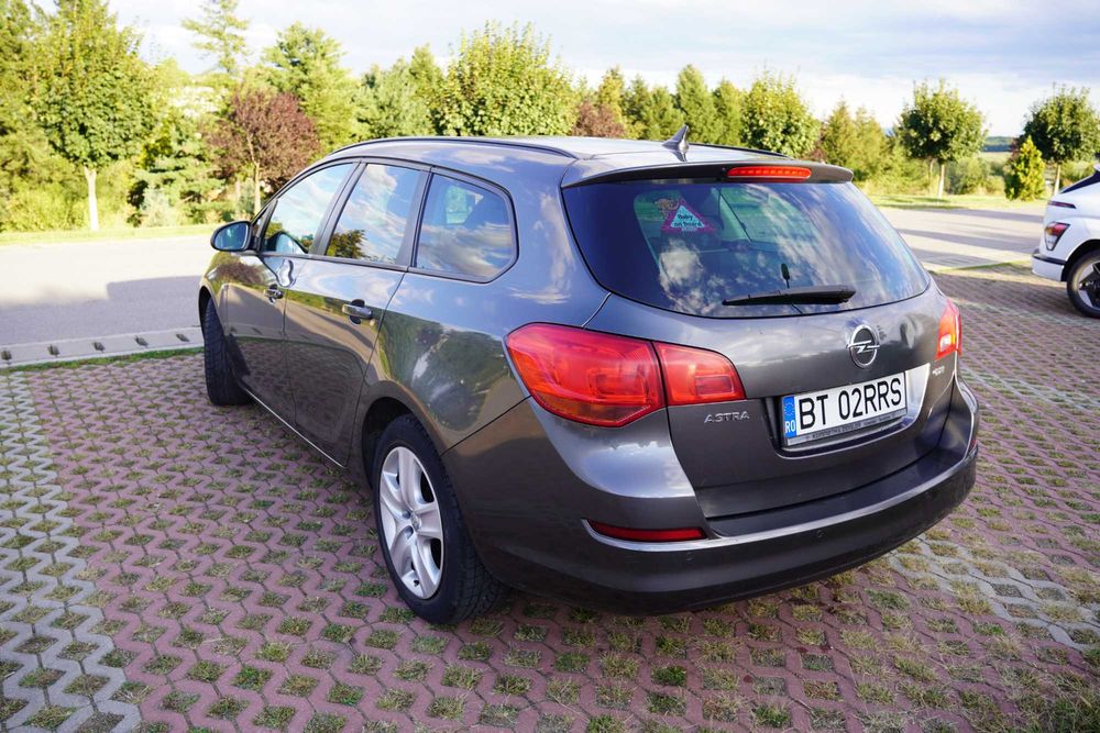 Opel Astra J, 1.7 CDTI 2011