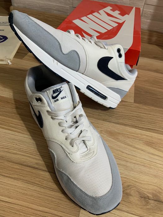 Продавам оригинални мъжки маратонки NIKE