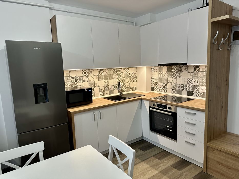 Apartament 2 camere, bloc nou zona Daliei + loc de parcare