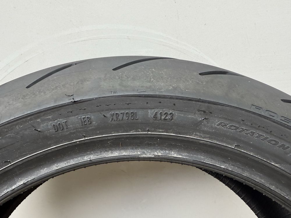200/55/17 Pirelli rosso 4 dot 2023