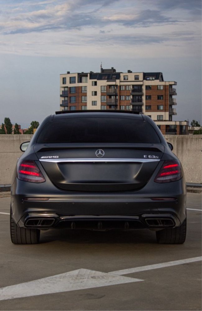 Mercedes-Benz E 63 AMG S Edition1 carbon ceramic ЛИЗИНГ БАРТЕР FULLMAX