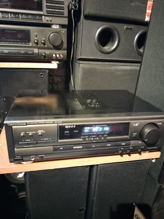Boxe / amplificatoare / sisteme audio de Luxe.