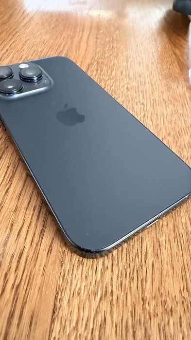 Iphone 16 PRO imprcabil.