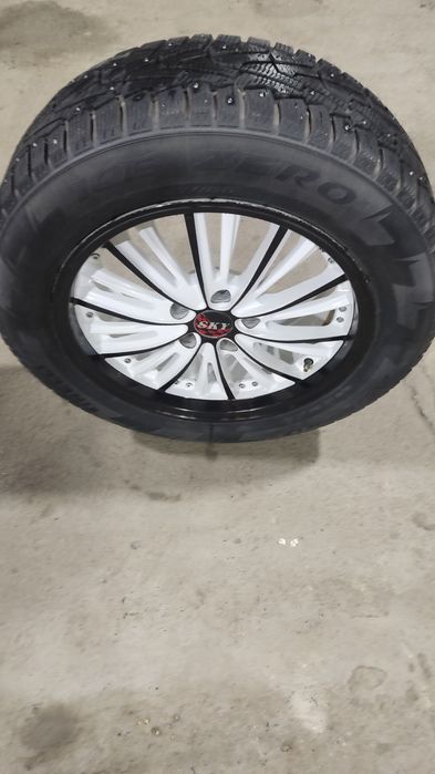 Продам или обменяю диски 17 с шинами пирели