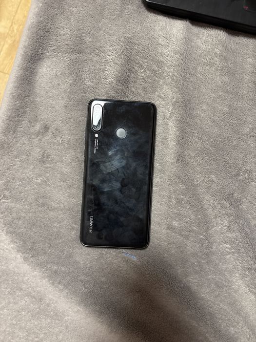 Huawei P30 Lite, display spart