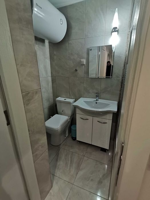 Дава се под наем Двустаен апартамент в Бургас, Център - 55 кв.м за 357 € - Снимка #5