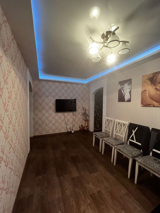 Продается 3-комн кв .р-н КАЗИИТУ.