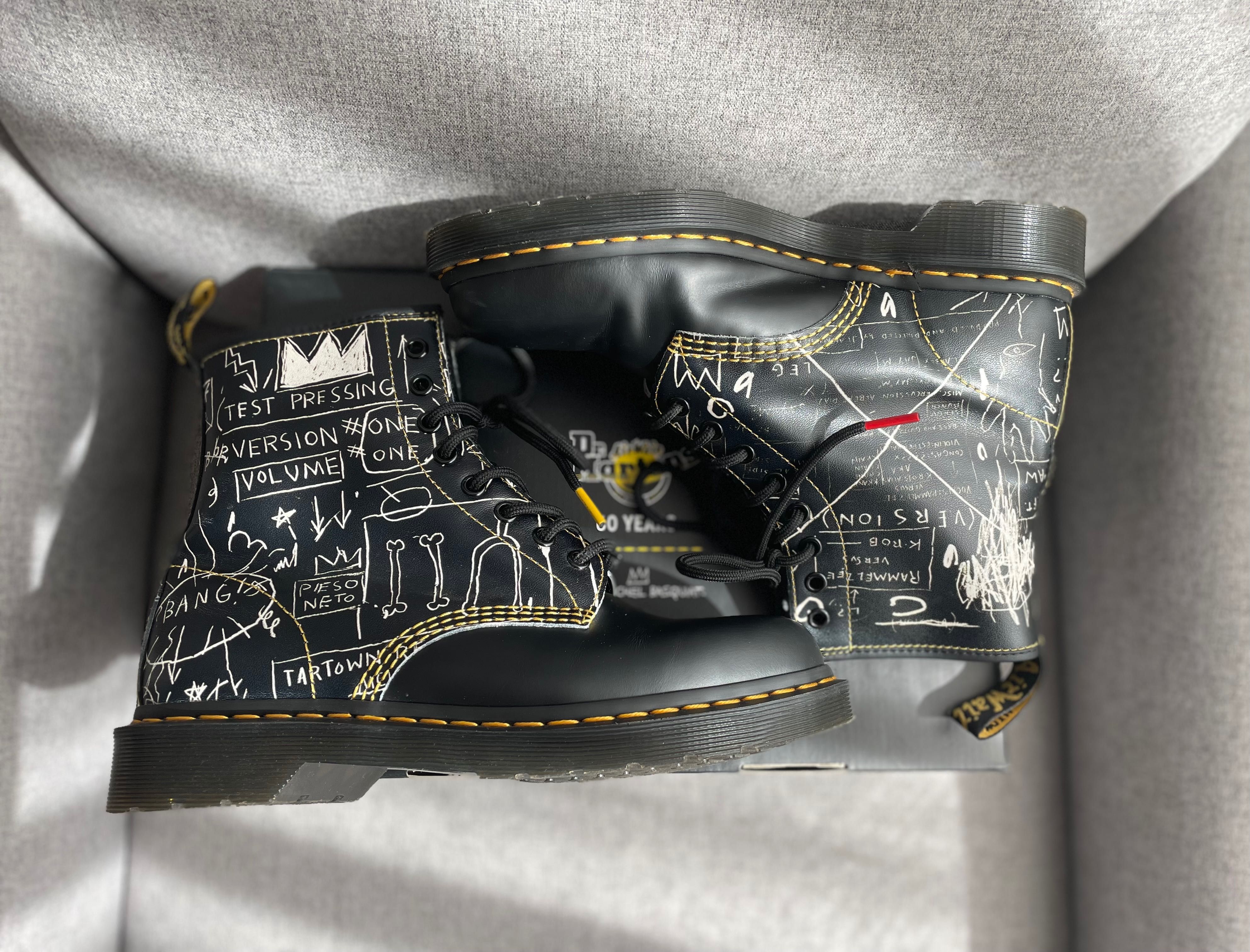 Нови Dr.Martens обувки - Номер 40 - Дизайн Jean Micheal Basquiat
