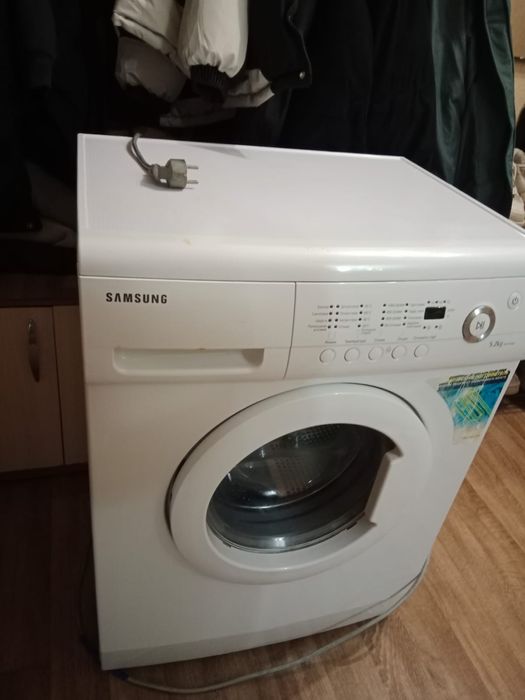 Продам стиральную машинку