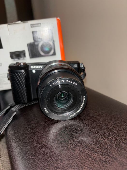Sony alpha 5000 aparat foto