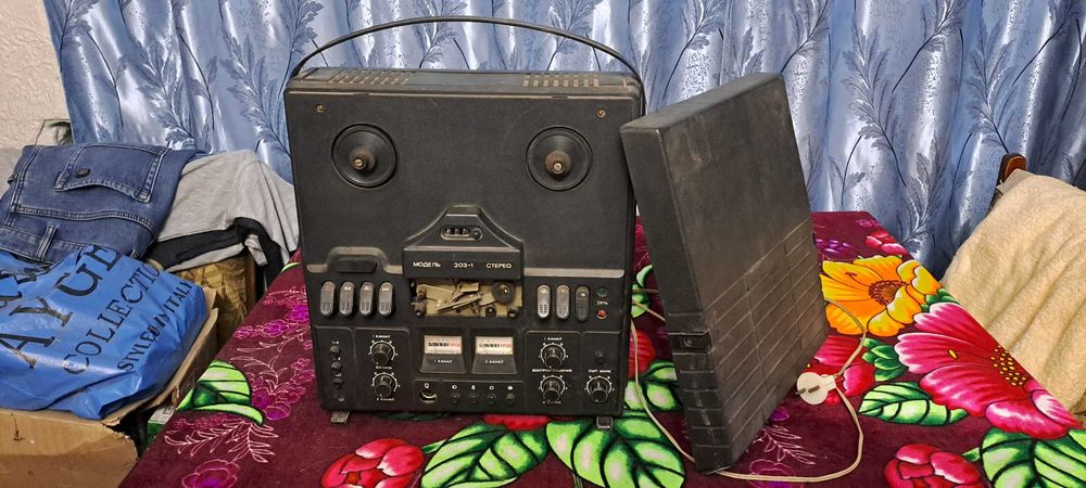Продам катушечный магнитофон.