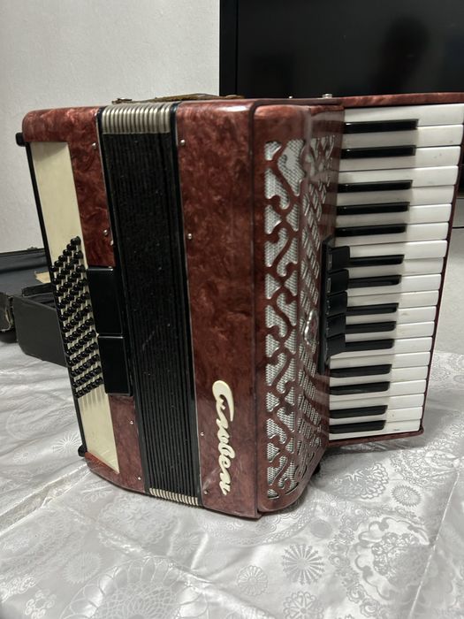 Продам аккордеон сувенир за 80 000!