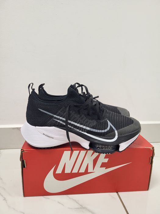 Adidasi Nike zoom bărbați noi 41

Preț fix fix fix.

Trimit î