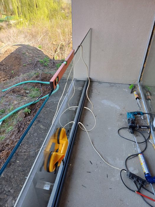 Balustrada din sticla securizata exterioara