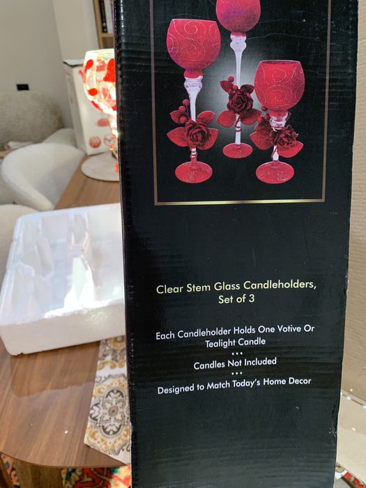 Подсвечники продоаю новые!