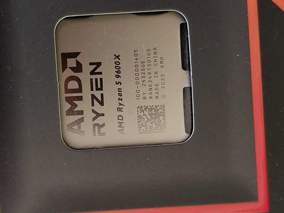 НОВ AMD Ryzen 5 9600X + Gigabyte B650 Eagle AX Wi-Fi