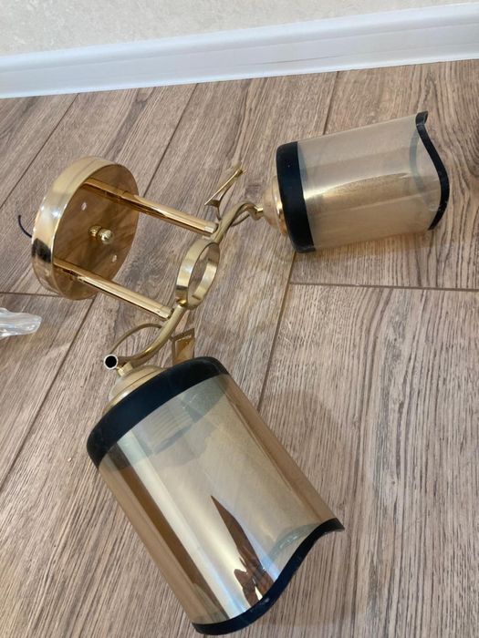 Люстры на кухню, гостиную и спальню продам в хорошем состоянии