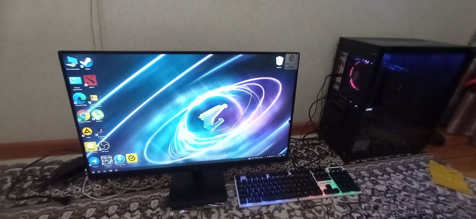 Kompyuter PC sotiladi