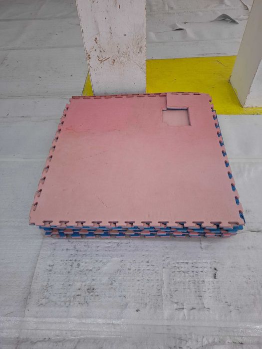 Продам татами даянг толщина 2.5,  1х1м, 10 шт.