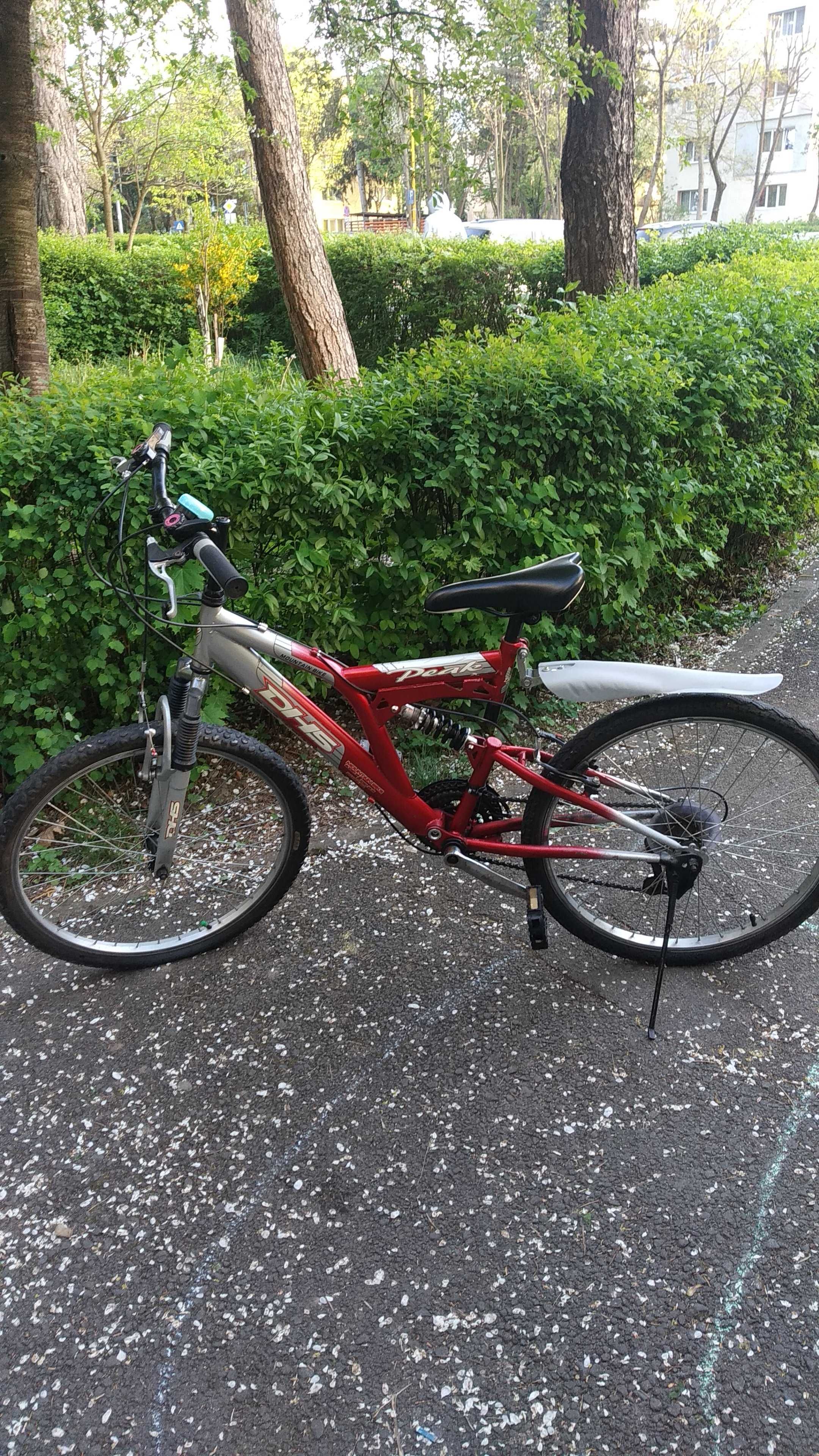 Bicicleta DHS MOUNTAIN BIKE 24' 18 viteze, suspensie