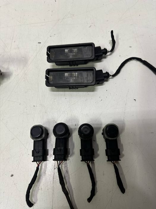 Suport senzor parcare nivel xenon lampi numar Golf 6