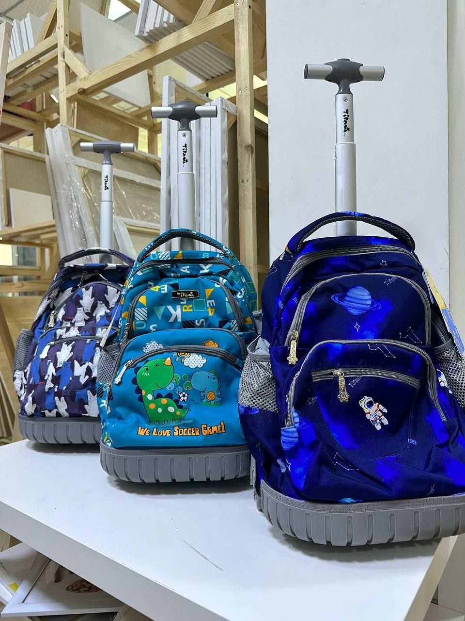 Школьные рюкзаки на колесах Tilami