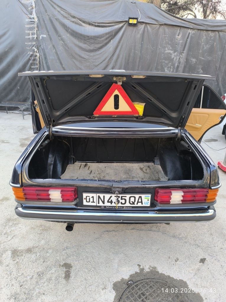 Мерседес w123 в хорошем состоянии